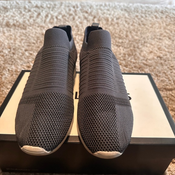 J Slides NYC Great Gray Knit Sneakers - Picture 1 of 7